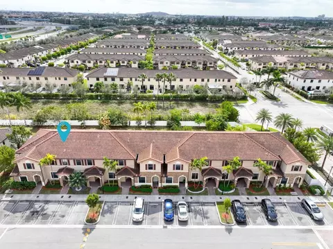 View/Area - 3304 W 92nd Pl, Hialeah, FL 33018 photo 5 of 6