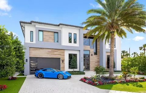 510 NE 4th Ln, Boca Raton, FL 33432