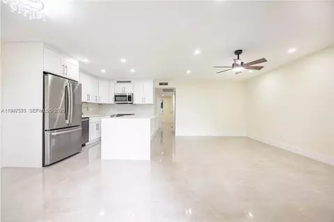 211 E Durham E #211, Deerfield Beach, FL 33442