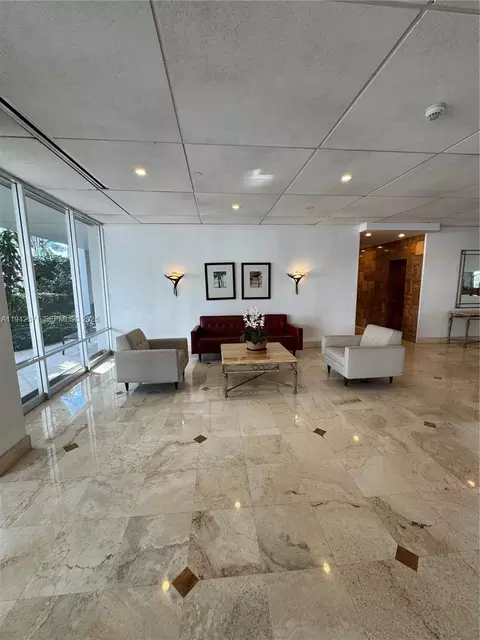 150 SE 25th Rd #8L, Miami, FL 33129