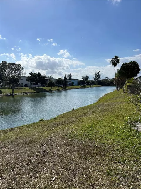 38 Northampton B #38, West Palm Beach, FL 33417