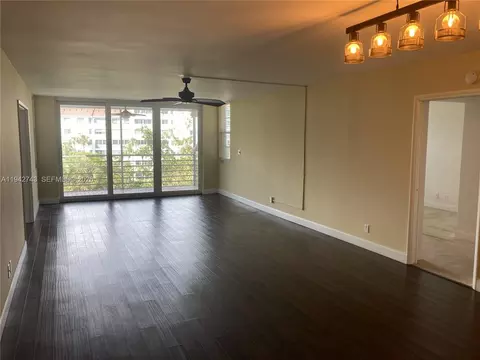 805 Cypress Blvd #504, Pompano Beach, FL 33069