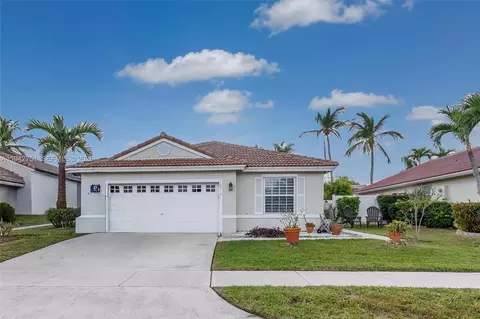 18916 NW 10th St, Pembroke Pines, FL 33029
