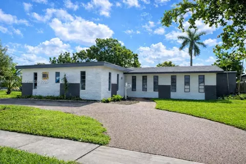 2450 NW 85th Ave, Sunrise, FL 33322