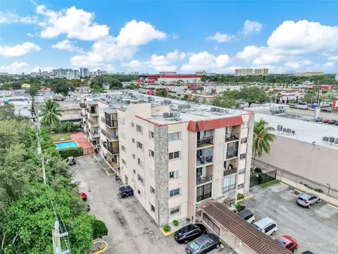 3640 NW 9th St #401, Miami, FL 33125