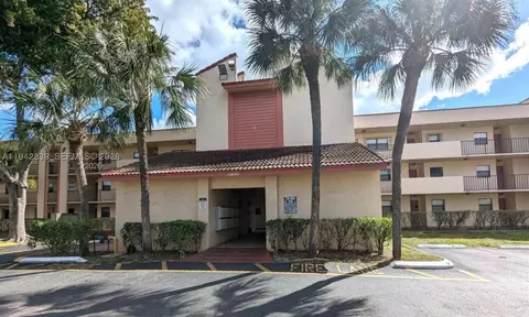 3400 N Foxcroft Rd #312, Miramar, FL 33025