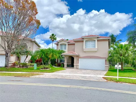 155 Granada Ave, Weston, FL 33326