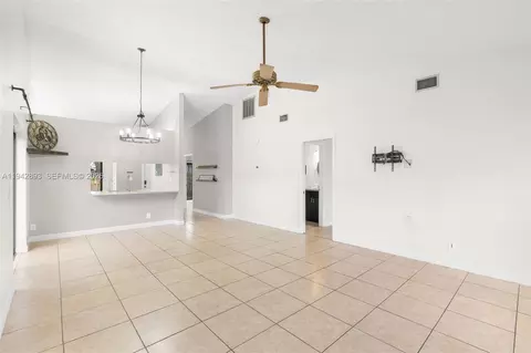 Living - 5149 E Lakes Dr, Pompano Beach, FL 33064 photo 1 of 7