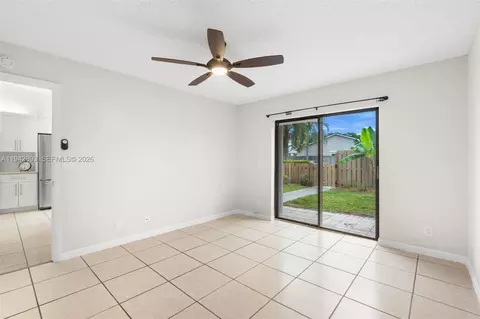 Living - 5149 E Lakes Dr, Pompano Beach, FL 33064 photo 7 of 7