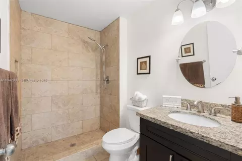 Bath - 5149 E Lakes Dr, Pompano Beach, FL 33064 photo 2 of 2