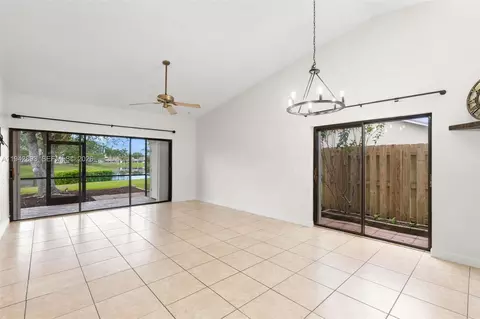 Living - 5149 E Lakes Dr, Pompano Beach, FL 33064 photo 3 of 7