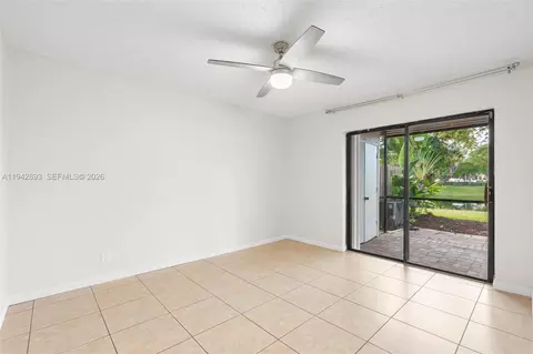 Bedroom - 5149 E Lakes Dr, Pompano Beach, FL 33064 photo 3 of 5