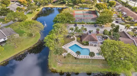 View/Area - 5149 E Lakes Dr, Pompano Beach, FL 33064 photo 5 of 5