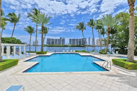 3215 NE 184th St #14301, Aventura, FL 33160