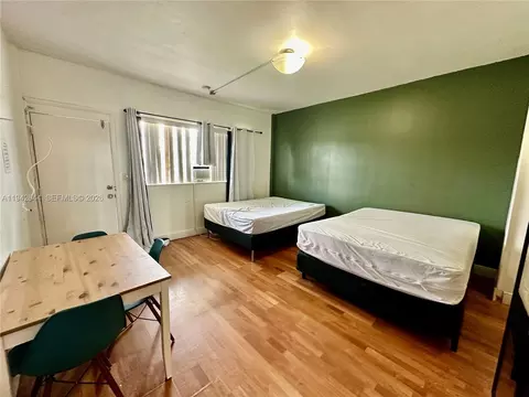 26 Diplomat Pkwy #2368, Hallandale Beach, FL 33009