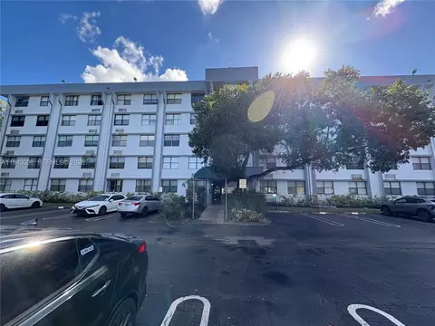 2401 Riverside Dr #314-B, Coral Springs, FL 33065