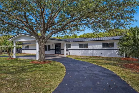 7695 SW 142nd St, Palmetto Bay, FL 33158