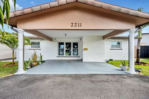 2211 N 50th Ave, Hollywood, FL 33021