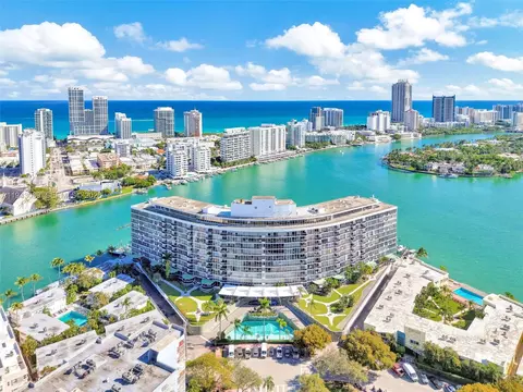 900 Bay Dr #321, Miami Beach, FL 33141