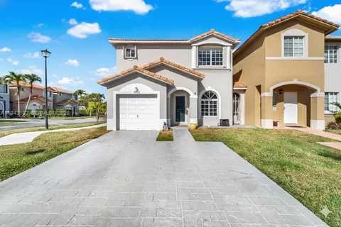 16275 SW 97th St, Miami, FL 33196