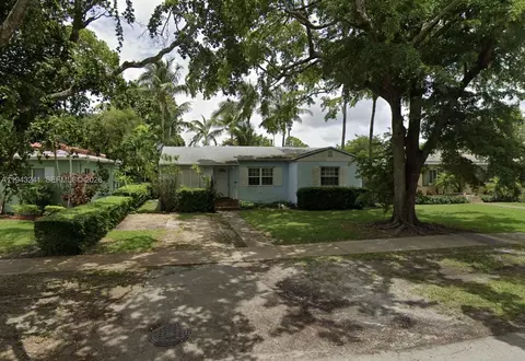 17 Whitethorn Dr, Miami Springs, FL 33166