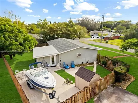 1864 SW 37th Ave, Fort Lauderdale, FL 33312