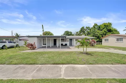 19620 NW 6th Ct, Miami Gardens, FL 33169