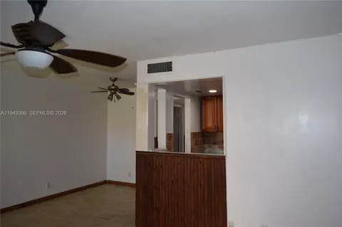 2901 NW 47th Ter #248B, Lauderdale Lakes, FL 33313