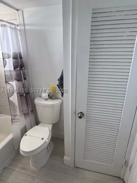 1075 NE Miami Gardens Dr #706, Miami, FL 33179 photo 13