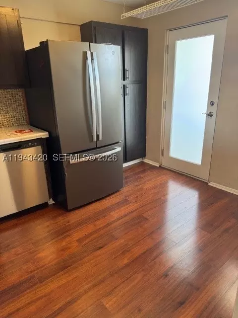 1075 NE Miami Gardens Dr #706, Miami, FL 33179 photo 3