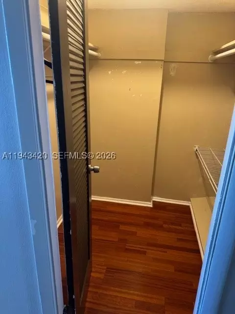 1075 NE Miami Gardens Dr #706, Miami, FL 33179 photo 10