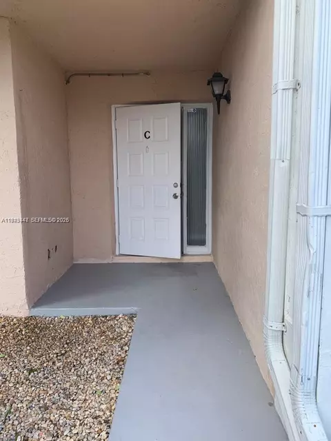1190 Washington Cir #1190C, Homestead, FL 33034