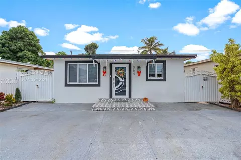 Exterior - 864 E 29th St, Hialeah, FL 33013 photo 2 of 8