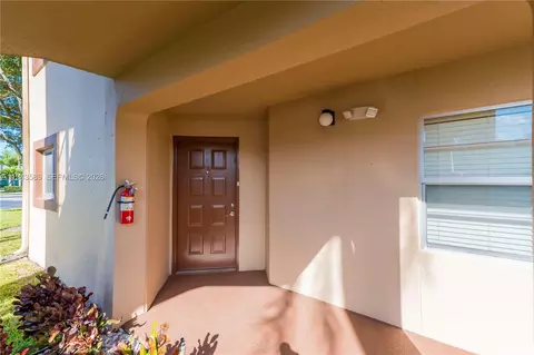 13105 SW 16th Ct #101L, Pembroke Pines, FL 33027