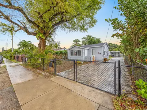 10417 NW 6th Ave, Miami, FL 33150