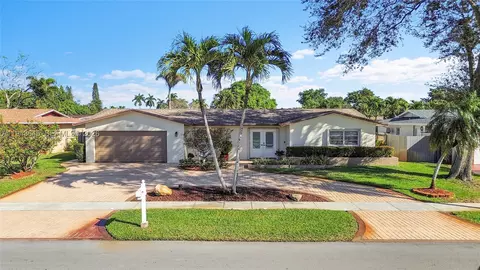 11121 NW 19th St, Pembroke Pines, FL 33026