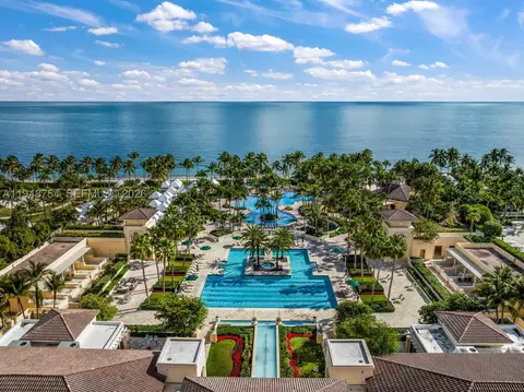 View/Area - 791 Crandon Blvd #603, Key Biscayne, FL 33149 photo 3 of 7