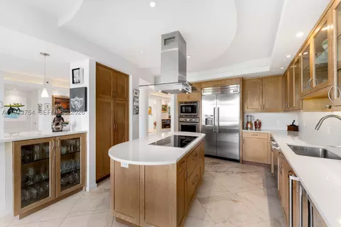Kitchen - 791 Crandon Blvd #603, Key Biscayne, FL 33149 photo 3 of 3