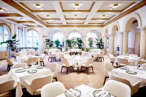 Dining - 791 Crandon Blvd #603, Key Biscayne, FL 33149 photo 5 of 7