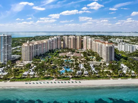 View/Area - 791 Crandon Blvd #603, Key Biscayne, FL 33149 photo 2 of 7