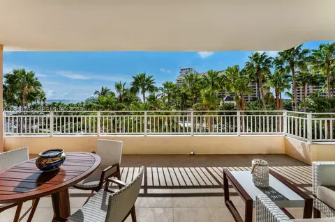 Exterior - 791 Crandon Blvd #603, Key Biscayne, FL 33149 photo 1 of 10