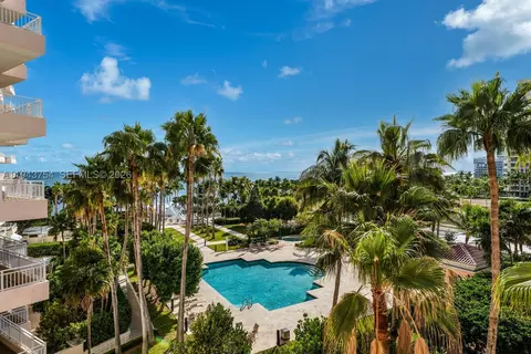 Exterior - 791 Crandon Blvd #603, Key Biscayne, FL 33149 photo 2 of 10