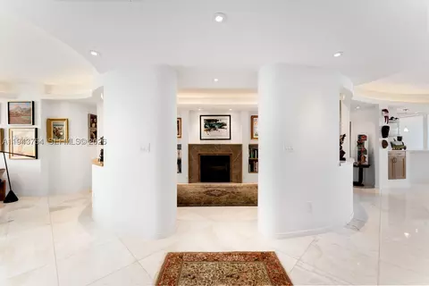Entry Way - 791 Crandon Blvd #603, Key Biscayne, FL 33149 photo 2 of 3