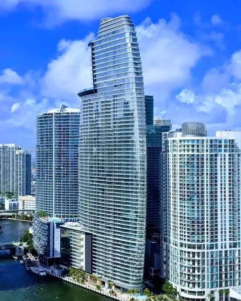 300 Biscayne Blvd Way #3403, Miami, FL 33131