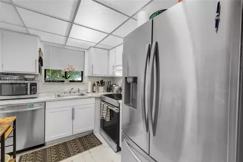 1225 S Flagler Ave #313, Pompano Beach, FL 33060