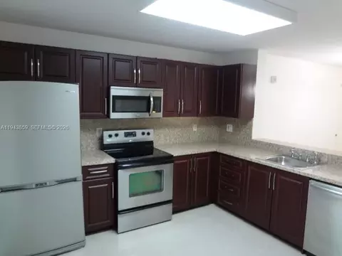 10125 W Sunrise Blvd #104, Plantation, FL 33322