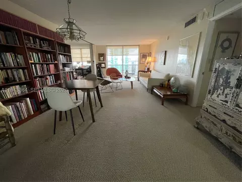 6039 Collins Ave #1232, Miami Beach, FL 33140