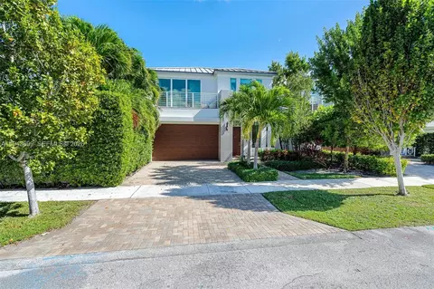 2516 NE 32nd Ave, Fort Lauderdale, FL 33305