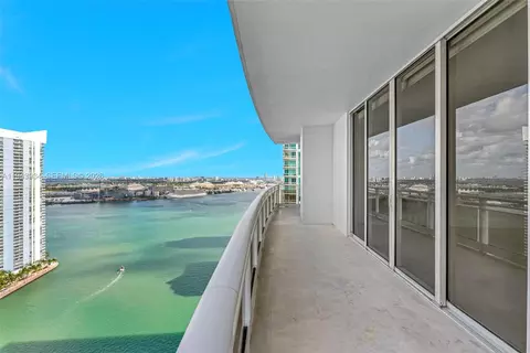901 Brickell Key Blvd #3206, Miami, FL 33131