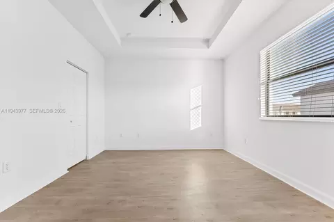 Bedroom - 3386 W 106th Ter, Hialeah, FL 33018 photo 3 of 10